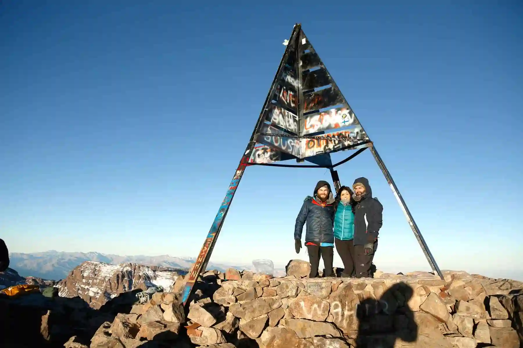 Toubkal summit trek and Merzouga Sahara desert 5-day combined tour — alternative view Mount Toubkal summit ridge on the 5-day Toubkal trek and Merzouga desert combined tour