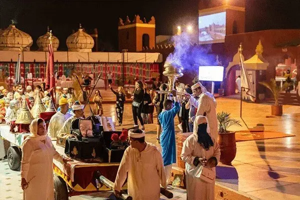 Moroccan musicians and acrobats at Chez Ali Fantasia evening show