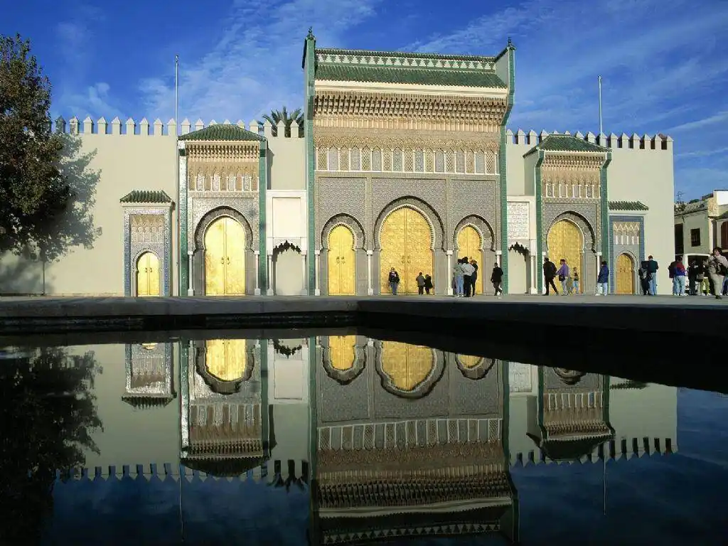 Fes imperial city day trip from Casablanca — medina and tanneries — alternative view